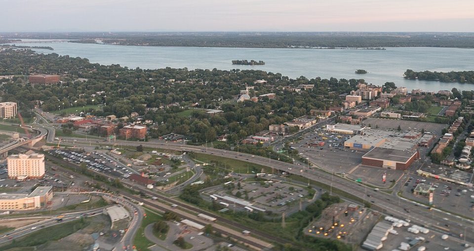 1280px-Dorval_-_vue_aérienne_20170816-01